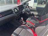 Volkswagen T-Roc Image 2