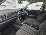 Volkswagen T-Roc Image 2