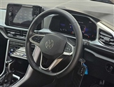 Volkswagen T-Roc Image 6