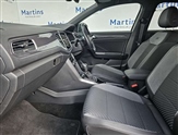 Volkswagen T-Roc Image 2