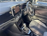 Volkswagen T-Roc Image 2