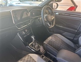 Volkswagen T-Roc Image 2