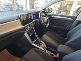 Volkswagen T-Roc Image 2