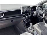 Volkswagen T-Roc Image 2