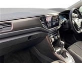 Volkswagen T-Roc Image 2