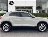 Volkswagen T-Roc Image 4