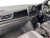 Volkswagen T-Roc Image 2