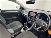 Volkswagen T-Roc Image 4