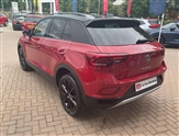 Volkswagen T-Roc Image 2