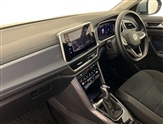 Volkswagen T-Roc Image 2