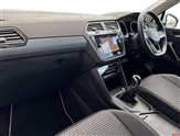 Volkswagen Tiguan Image 2