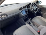 Volkswagen Tiguan Image 2