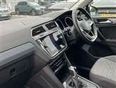 Volkswagen Tiguan Image 2