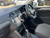 Volkswagen Tiguan Image 2