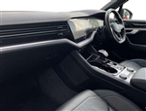 Volkswagen Touareg Image 2