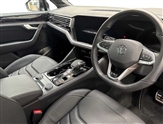 Volkswagen Touareg Image 6