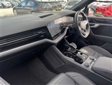 Volkswagen Touareg Image 2
