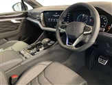 Volkswagen Touareg Image 6