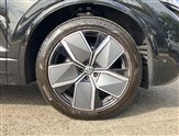 Volkswagen Touareg Image 5