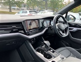 Volkswagen Touareg Image 2