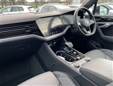 Volkswagen Touareg Image 2