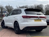 Volkswagen Touareg Image 3