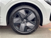 Volkswagen Touareg Image 5