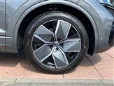 Volkswagen Touareg Image 5