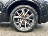 Volkswagen Touareg Image 5