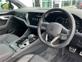 Volkswagen Touareg Image 6
