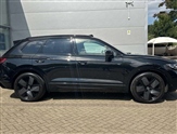 Volkswagen Touareg Image 4