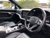 Volkswagen Touareg Image 6