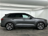 Volkswagen Touareg Image 4