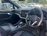 Volkswagen Touareg Image 6
