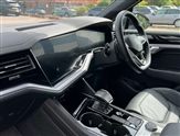 Volkswagen Touareg Image 2