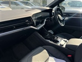 Volkswagen Touareg Image 2