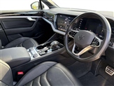 Volkswagen Touareg Image 6