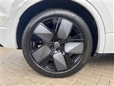 Volkswagen Touareg Image 5