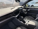 Volkswagen Touareg Image 2