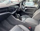 Volkswagen Touareg Image 2