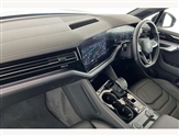 Volkswagen Touareg Image 2