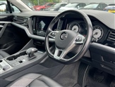 Volkswagen Touareg Image 6