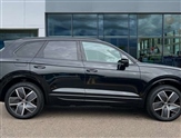 Volkswagen Touareg Image 4