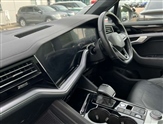 Volkswagen Touareg Image 2