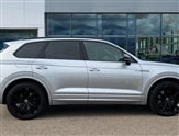 Volkswagen Touareg Image 4