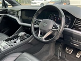 Volkswagen Touareg Image 6