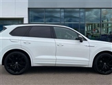 Volkswagen Touareg Image 4