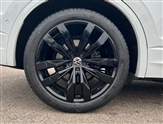 Volkswagen Touareg Image 5