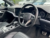 Volkswagen Touareg Image 6