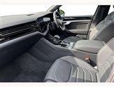 Volkswagen Touareg Image 2